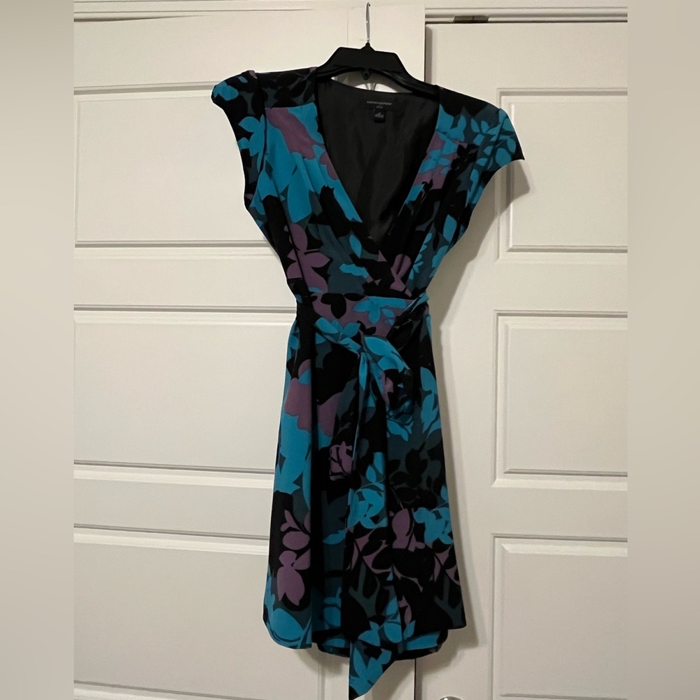 Banana Republic Floral V-Neck Short Wrap Dress